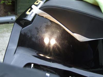 Seat unit swirled and scratched